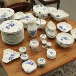 879 3047 DINNERWARE